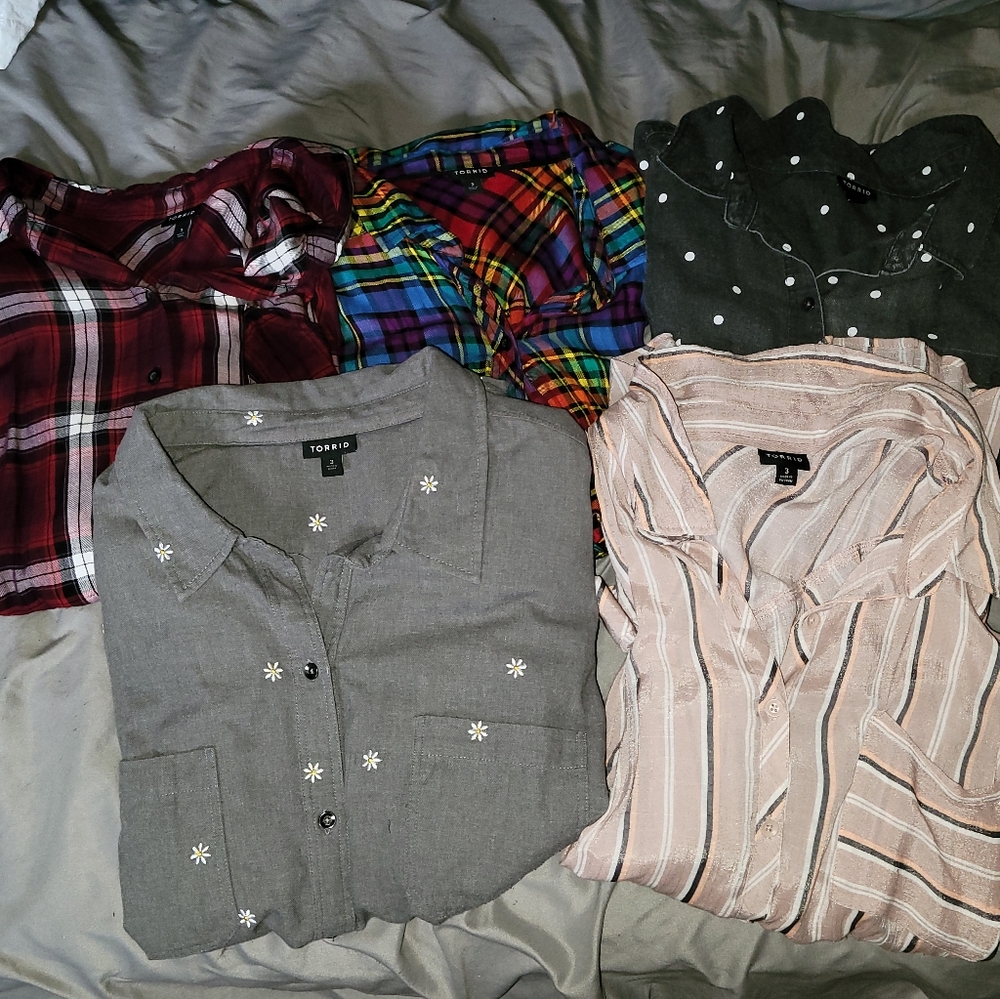 BUNDLE!! Torrid Button Down Bundle!!